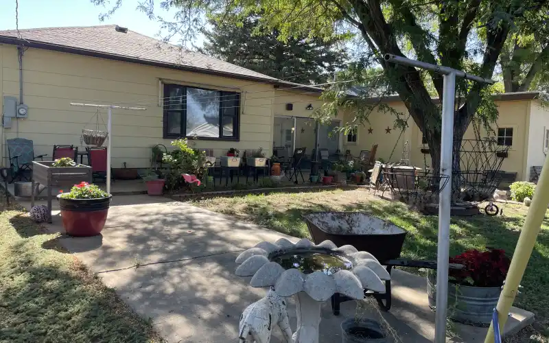 910 College Ave, Goodland, Kansas 67735, 3 Bedrooms Bedrooms, ,2 BathroomsBathrooms,Home,Sold,College,1079